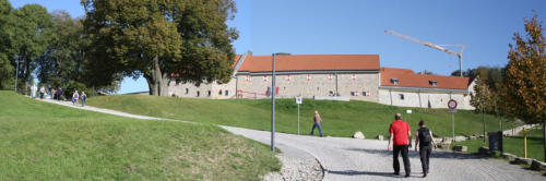 Aufgang zur Burg (Panorama)